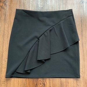 Black mini skirt, size extra small